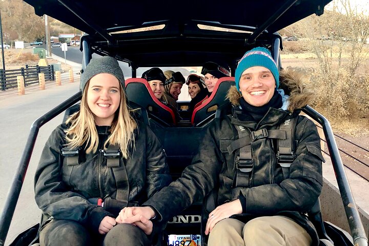 Off-Road Adventure To Glitter Mountain And Indian Petroglyph's - thumb 1