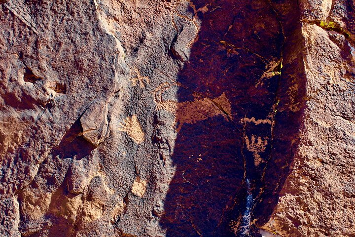 Off-Road Adventure To Glitter Mountain And Indian Petroglyph's - thumb 4