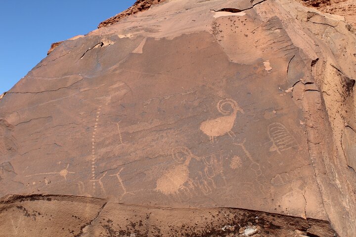 Off-Road Adventure To Glitter Mountain And Indian Petroglyph's - thumb 5