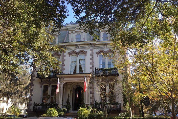 Savannah Midnight In The Garden Of Good & Evil Narrated Walking Tour - thumb 3