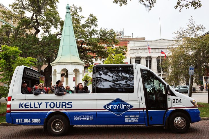 90-Minute Savannah 360Â° Open-Air Panoramic City History Tour With Live Narration - thumb 2